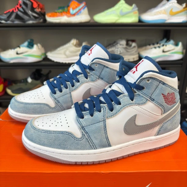 99新 MaxMara 40.5码/aj1水洗白蓝 篮球鞋非原盒使用一次成色很新