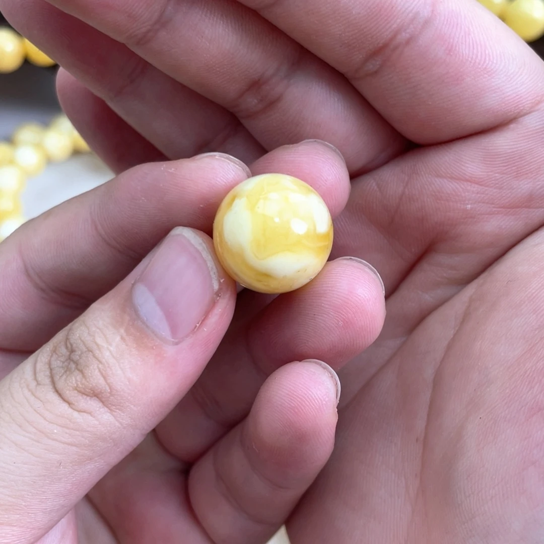 未镶嵌琥珀珠宝奇石