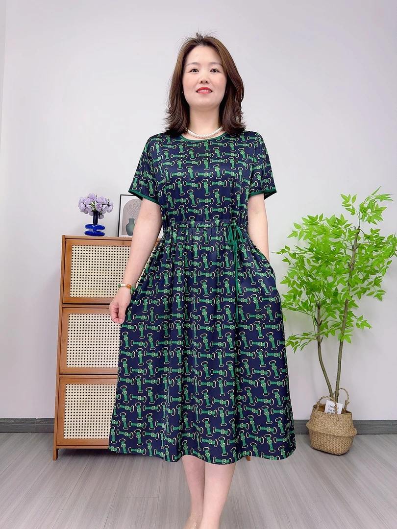 25年新款舒适妈妈装绿链条舒适宽松减龄气质款显瘦洋气时尚夏季