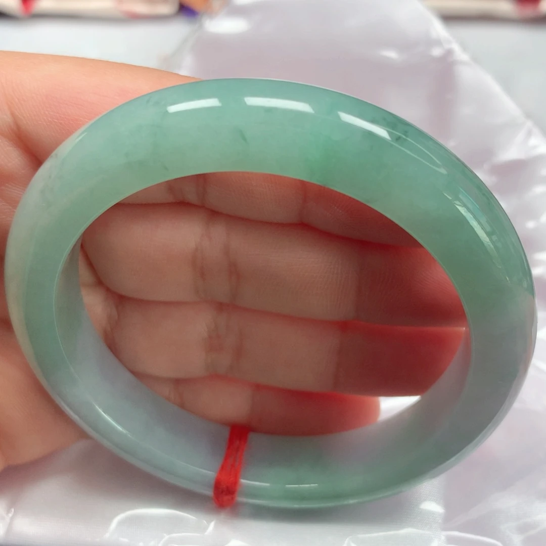 翡翠手镯未镶嵌3冰胶绿飘花