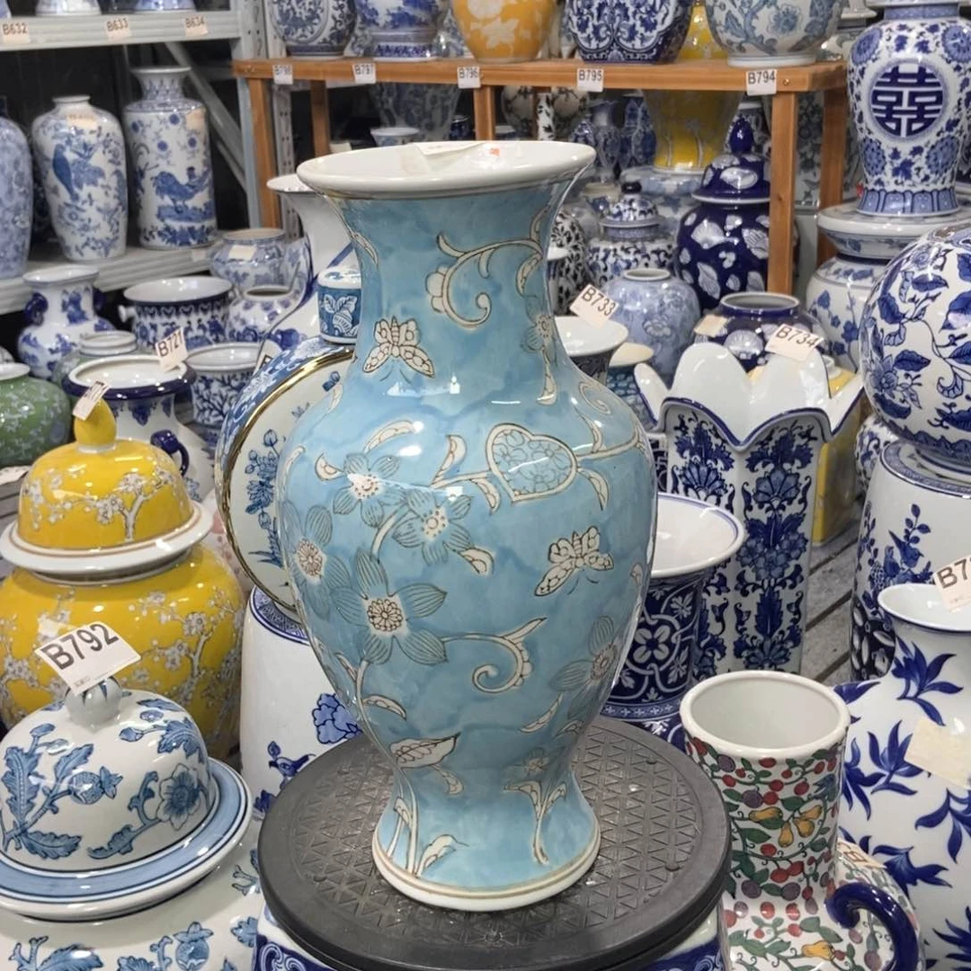 摆件花瓶手绘釉下彩