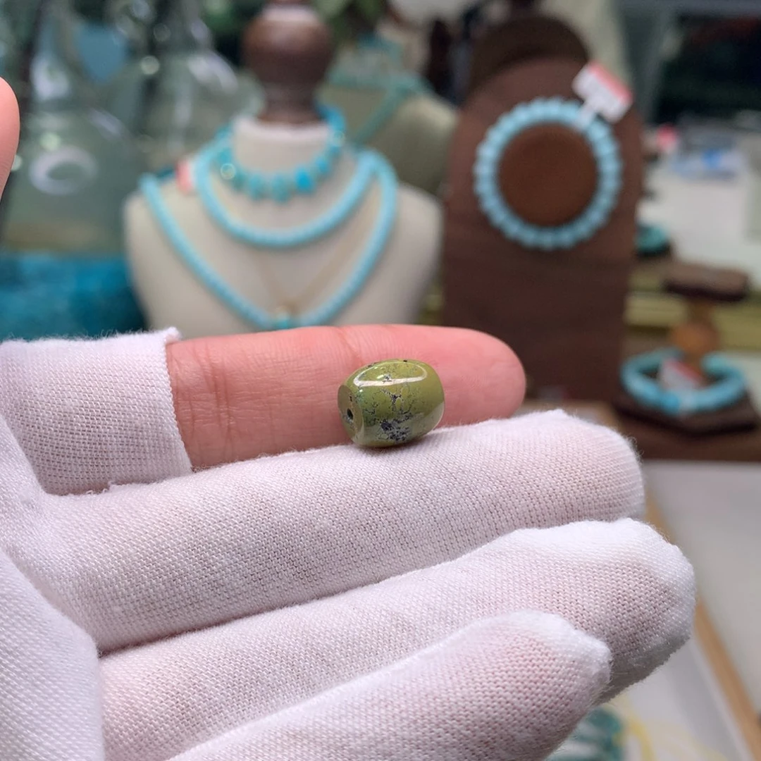 绿松石配饰未镶嵌