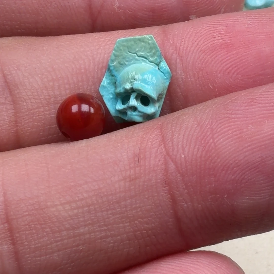 南红玛瑙未镶嵌耳饰