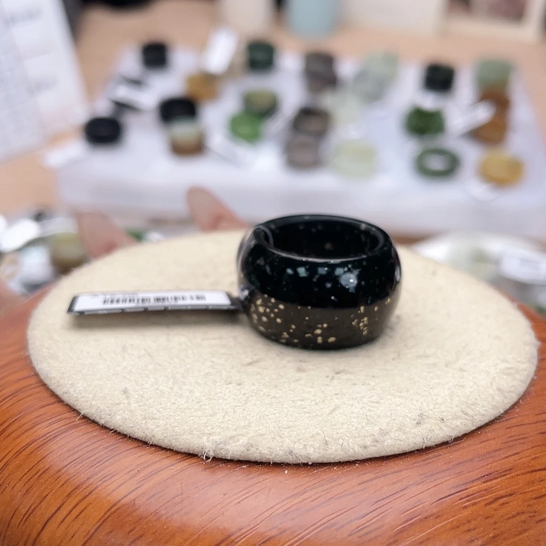 未镶嵌戒指和田玉（糖玉）c58飘金墩墩17.0不退货