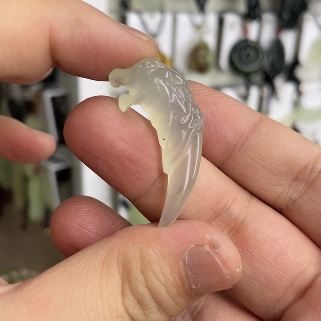 【闪购商品】岫玉颈饰未镶嵌狼牙