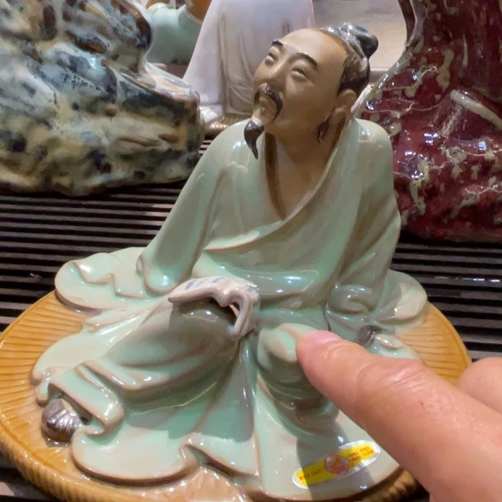 石湾公仔衬托盆景