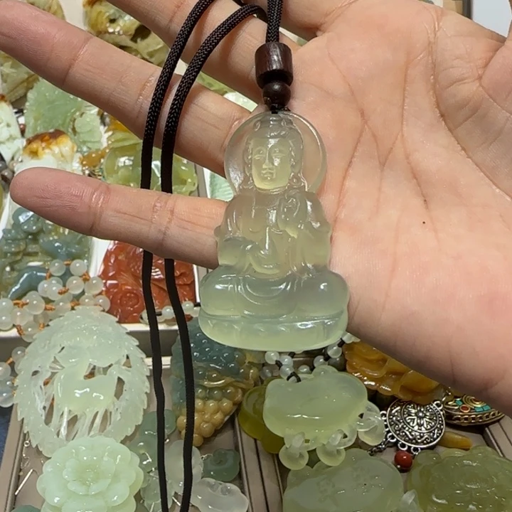 蛇纹石玉吊坠未镶嵌