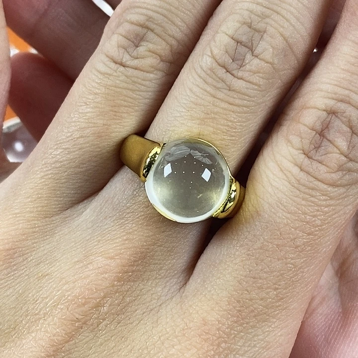 石英质玉合金颈饰