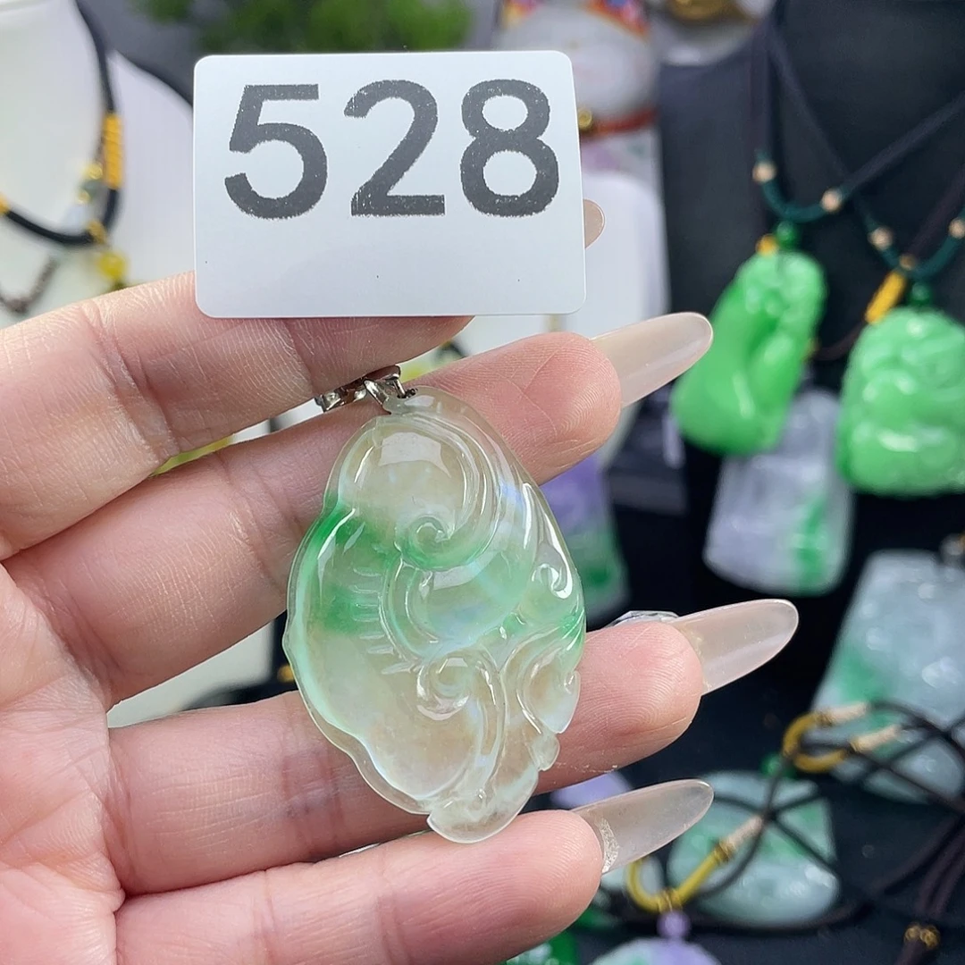 吊坠(赠链)未镶嵌翡翠