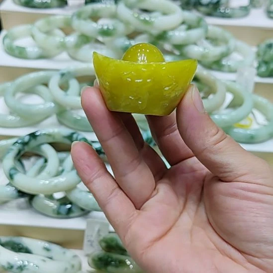 透闪石-蛇纹石玉未镶嵌手镯