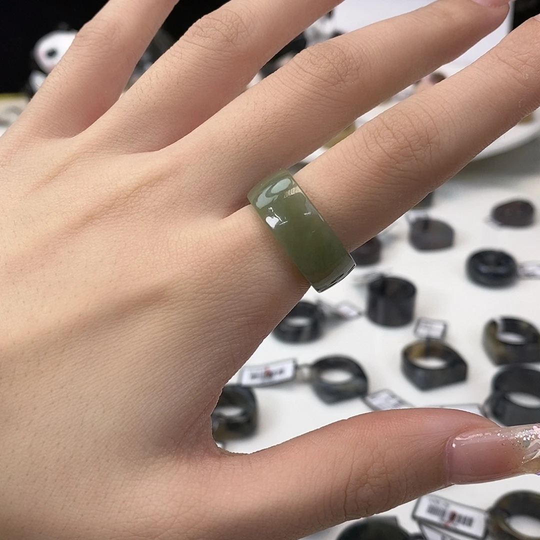 和田玉（糖玉）未镶嵌戒指Z129 湖水绿轮胎18.0