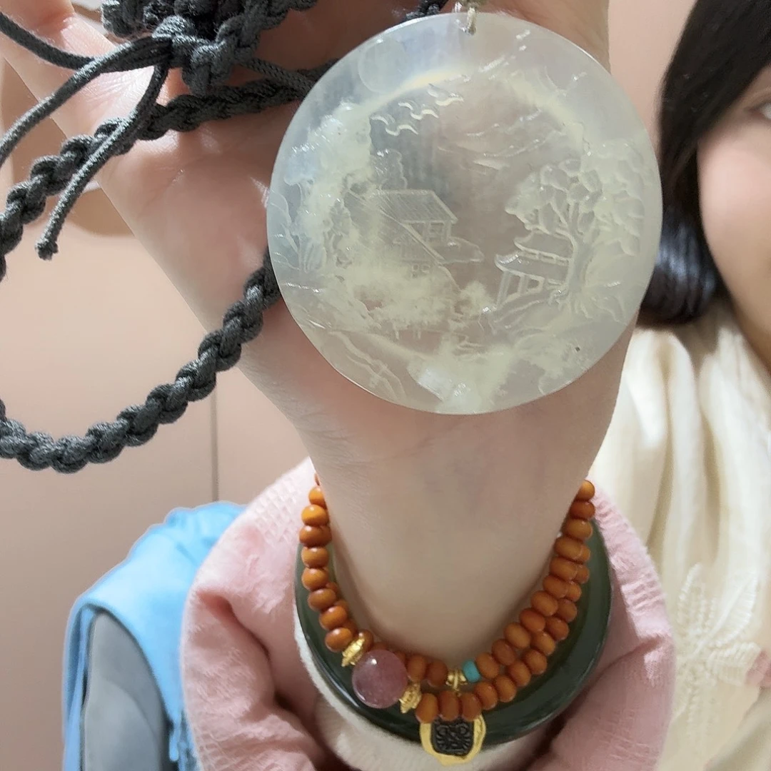 蛇纹石玉未镶嵌颈饰