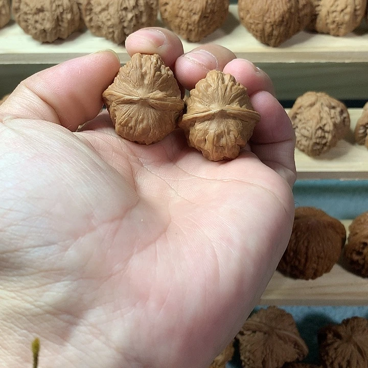 文玩核桃吊坠门头沟元宝
