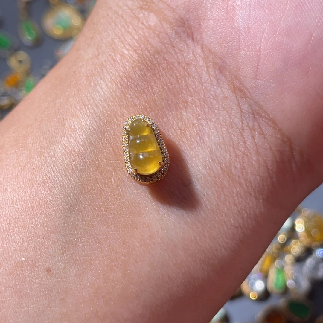 吊坠(不含链)18K金镶嵌翡翠