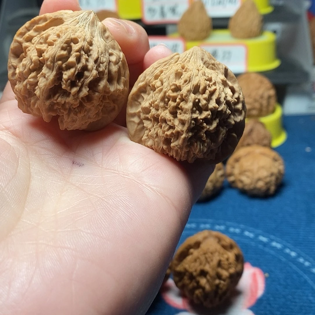 文玩核桃吊坠百花山满天星