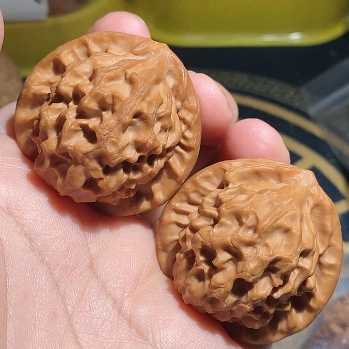 【闪购商品】文玩核桃吊坠张*龙鳞