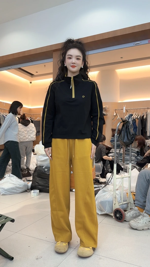 休闲时尚舒服大码长袖运动百搭春季立领简约
