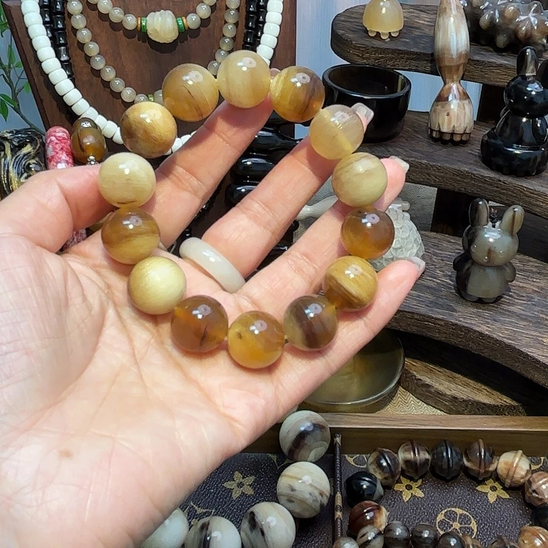 t***o非金属高贵羊手串