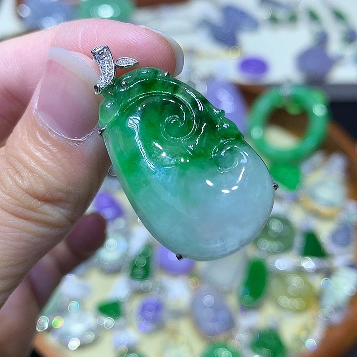 翡翠18K金镶嵌吊坠(不含链)