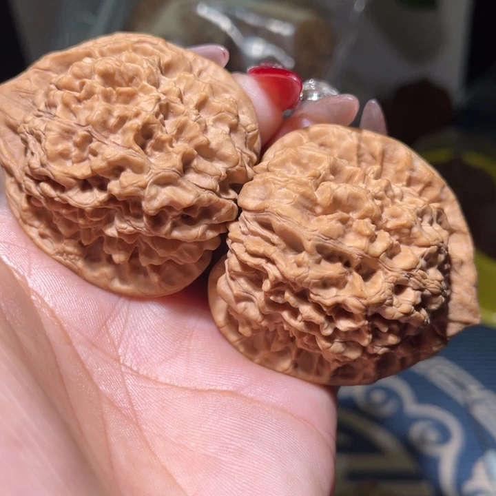 桃核把件 46