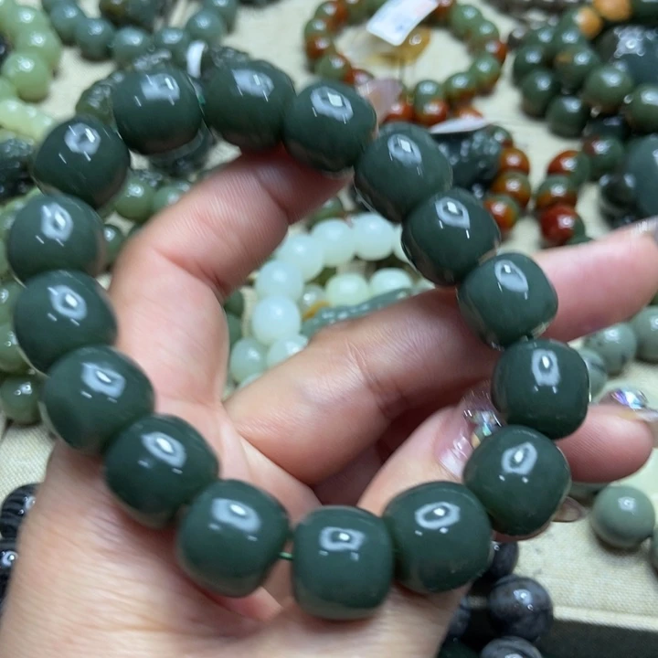 和田玉未镶嵌手链