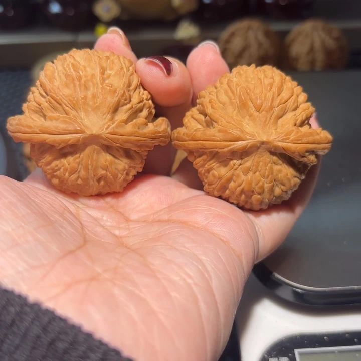 文玩核桃把件47无修闷白