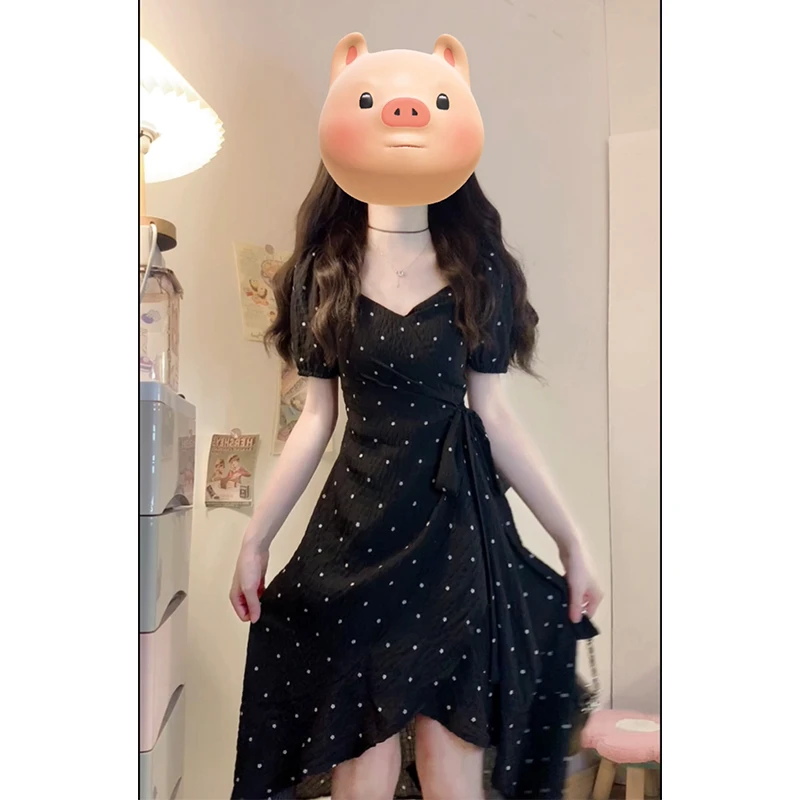 不规则肌理感波点连衣裙女2025新款收腰系带夏季小黑裙设计感裙子