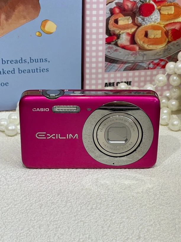 9新 Casio/卡西欧 z800卡西欧机皇1400w像素4倍光学变焦