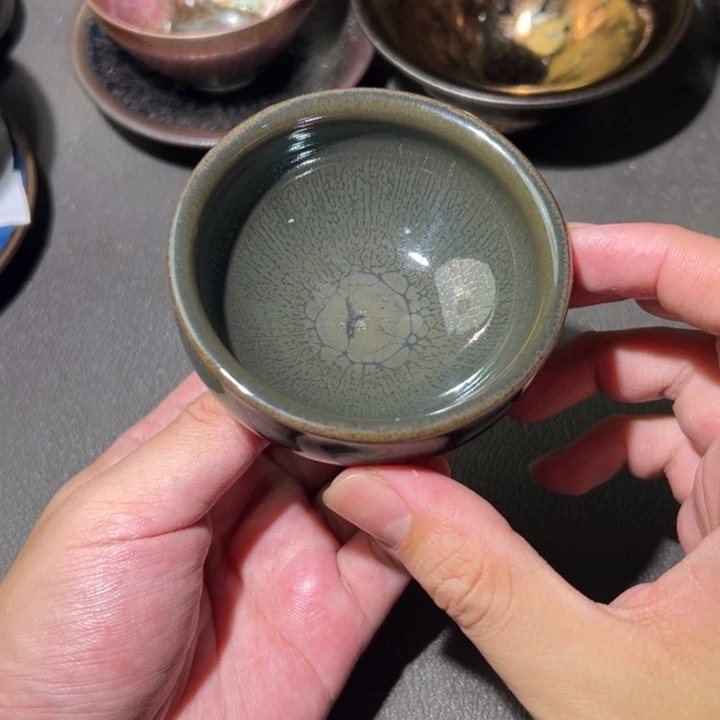 茶盏这个人就是他本人