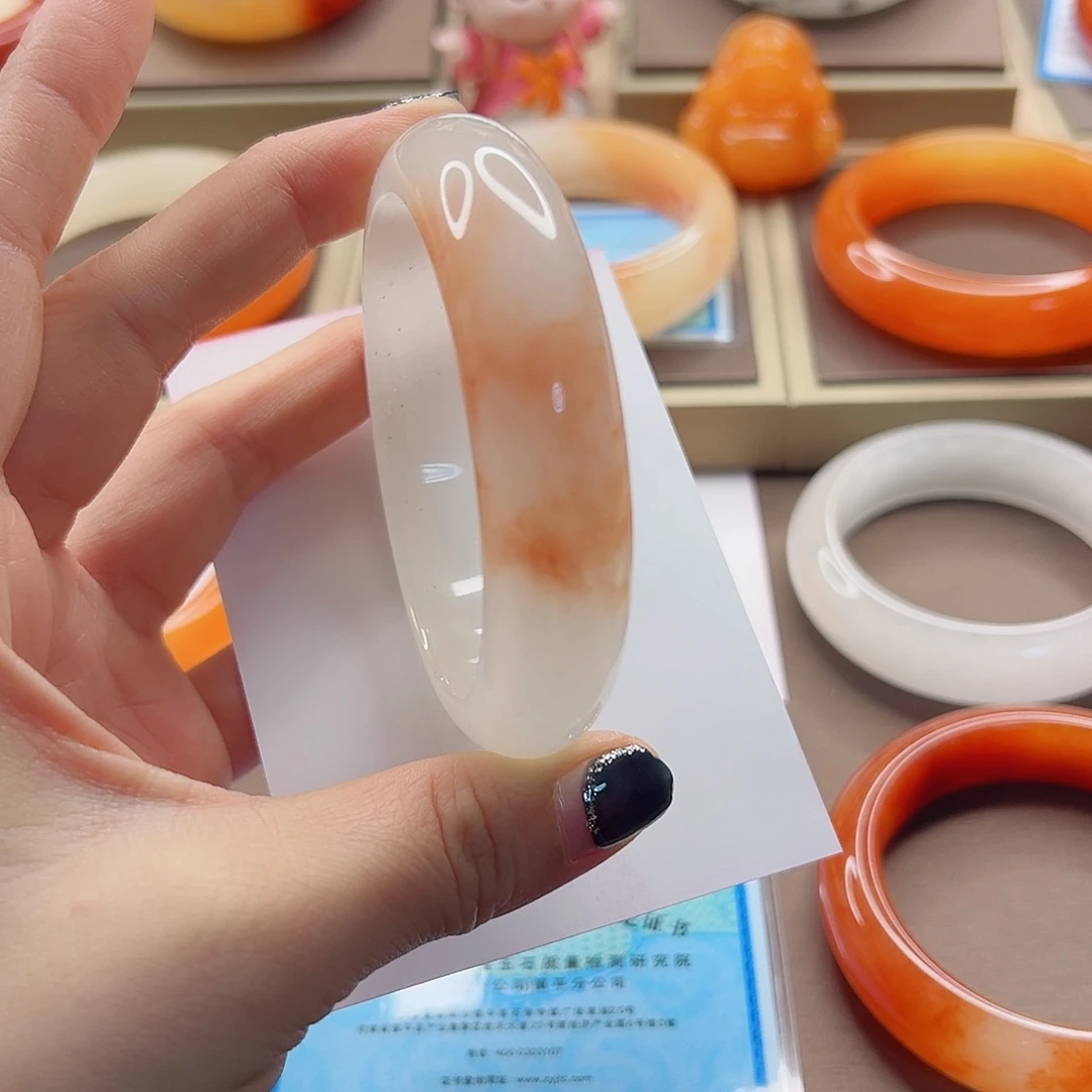 透***凉石英质玉（黄龙玉）未镶嵌手镯有包容