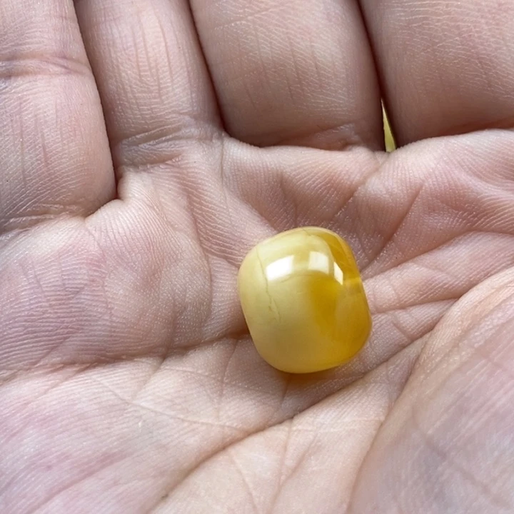 未镶嵌琥珀裸石七*丶蜜蜡