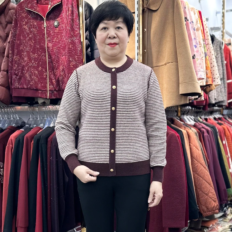 冬季条纹加厚毛衣妈妈装保暖圆领打底衫中老年女装双面绒上衣女