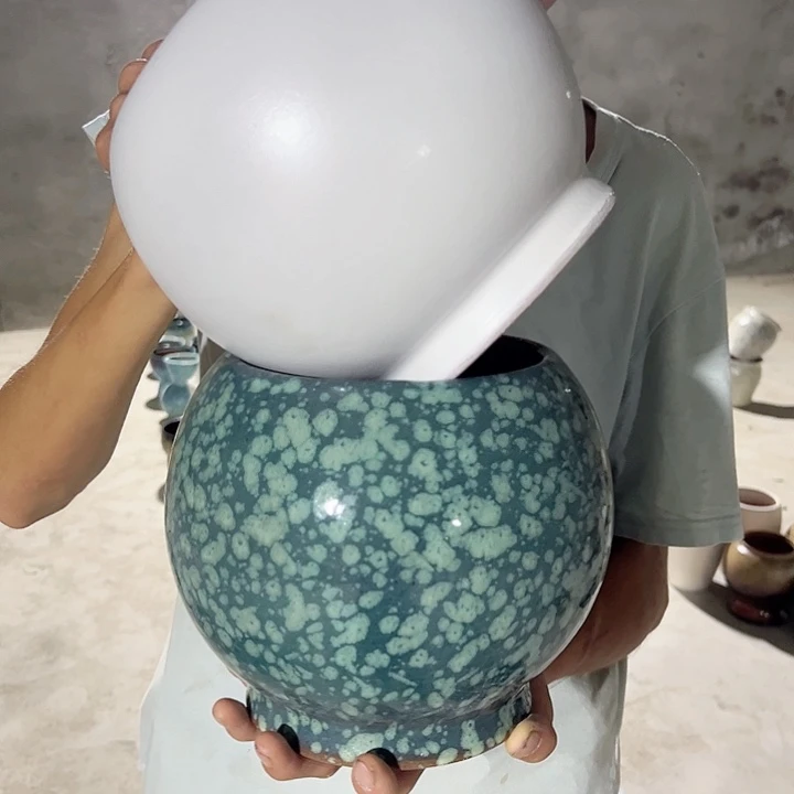 高度18厘米口14厘米
