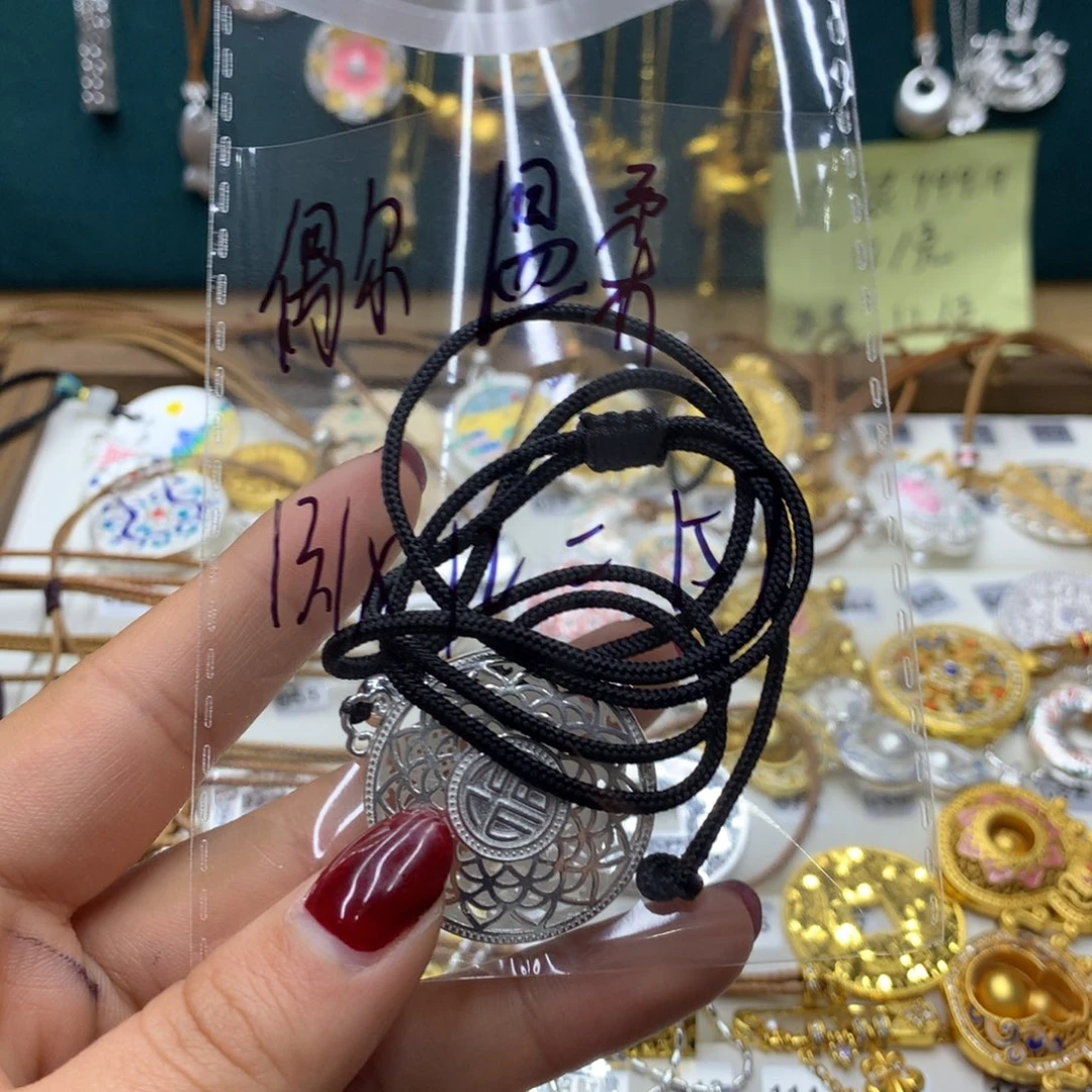 足银直播间选款银饰品