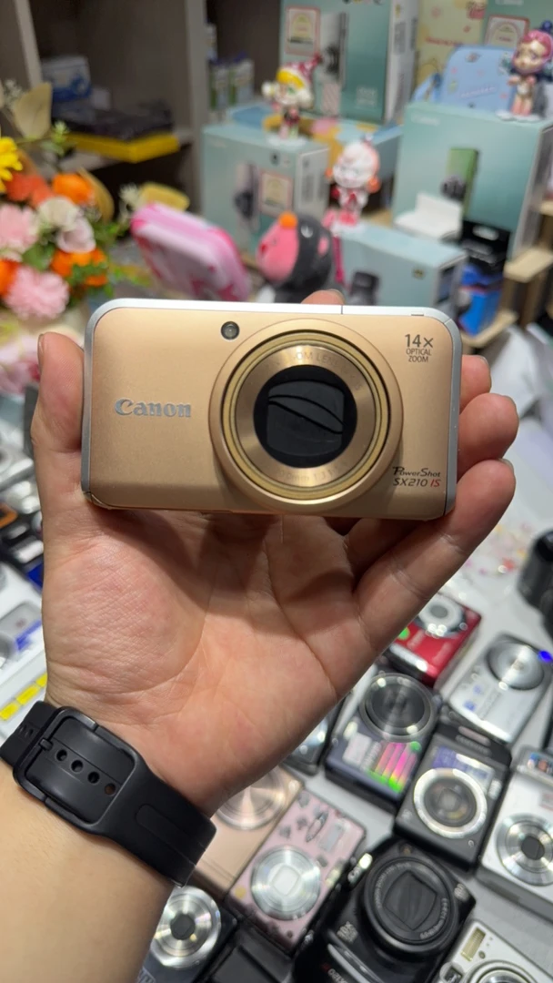9新 佳能sx210轻微暗角带全部配件