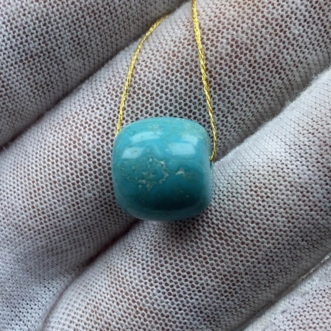 绿松石未镶嵌颈饰