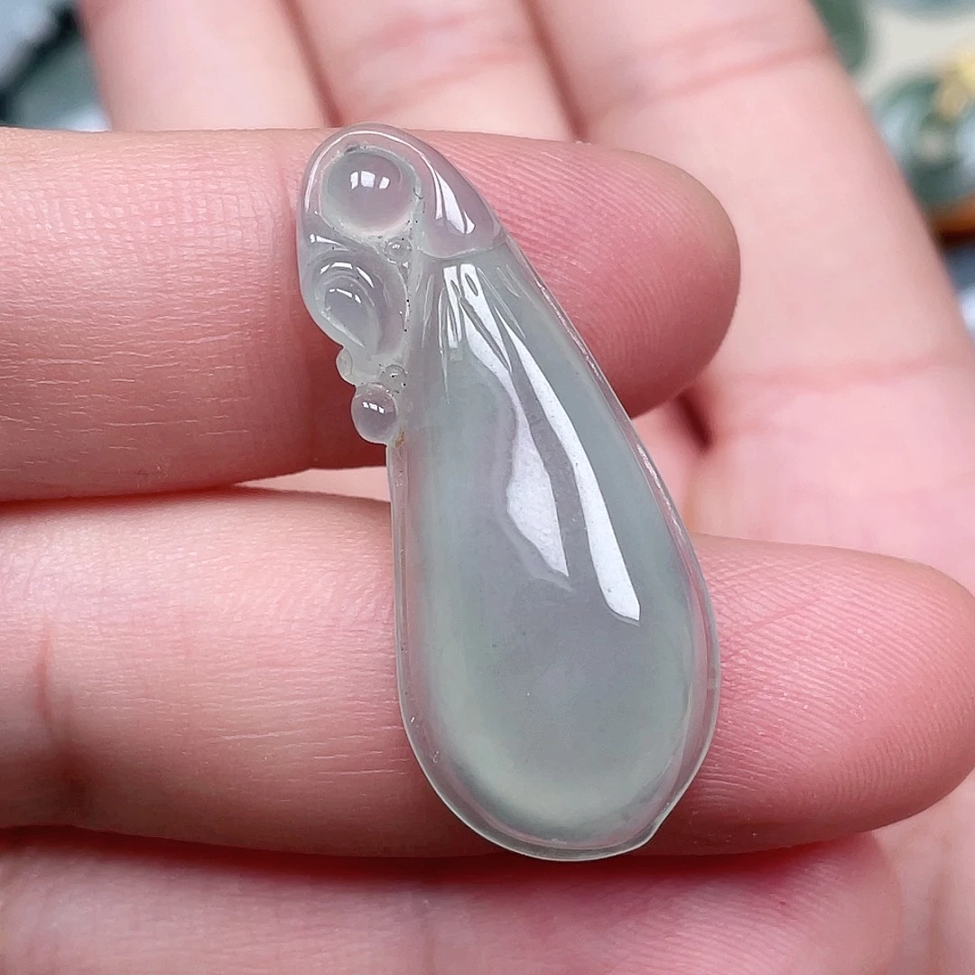 翡翠未镶嵌颈饰福瓜