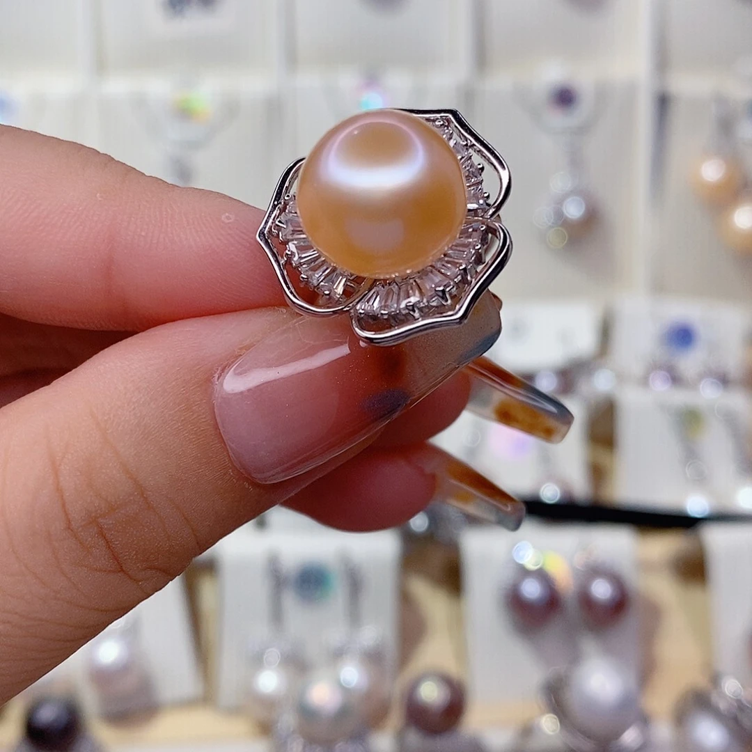 是****银S925镶嵌淡水珍珠戒指