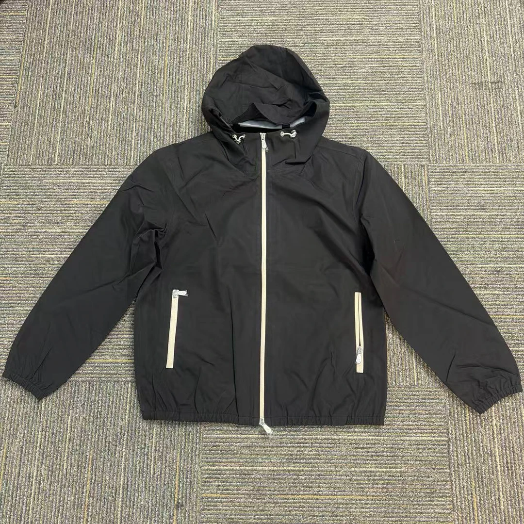 不错的男士三色连帽拉链外套