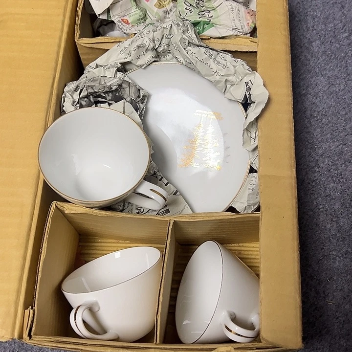 摆件苏**里家居工艺品瓷器