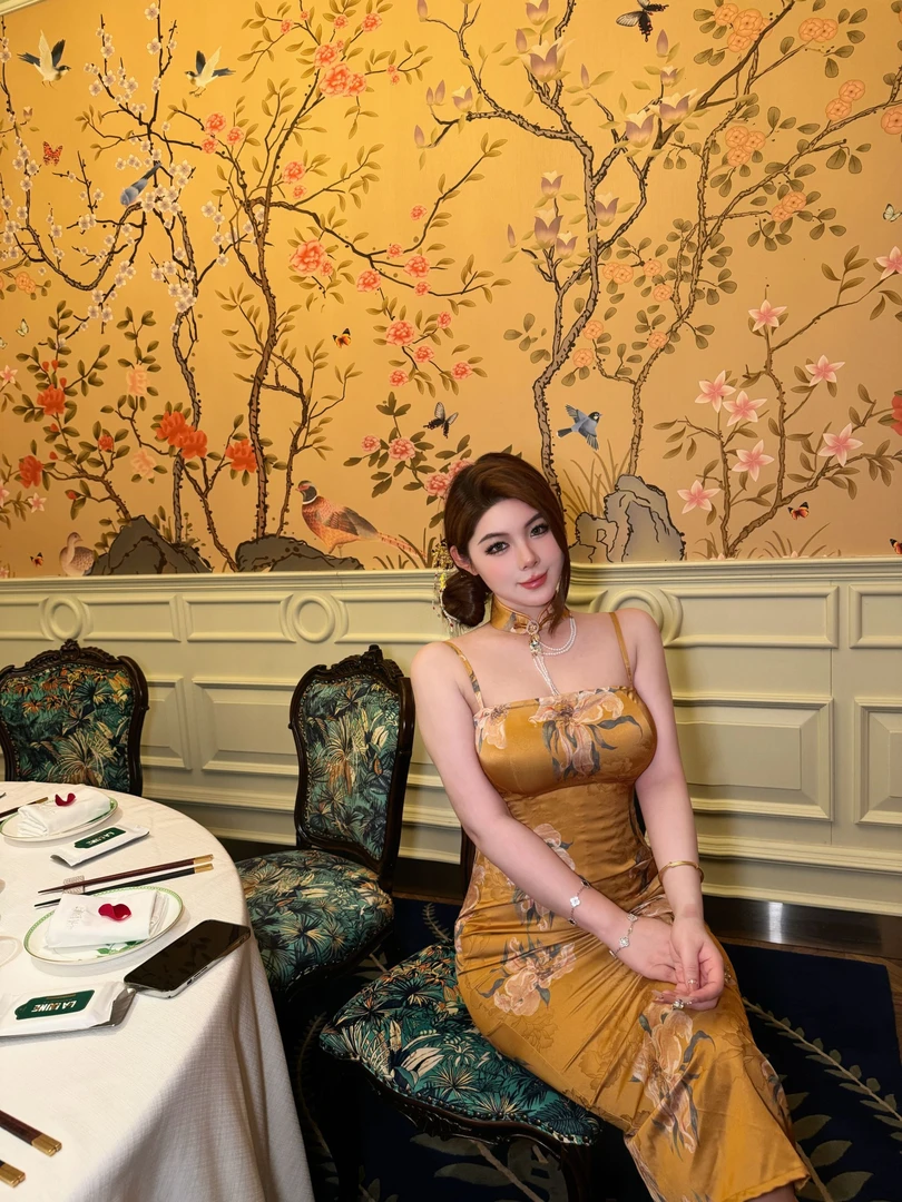 【现货】胖婷大码定制「凤栖金绣」新中式改良版挂脖修身旗袍连衣裙女