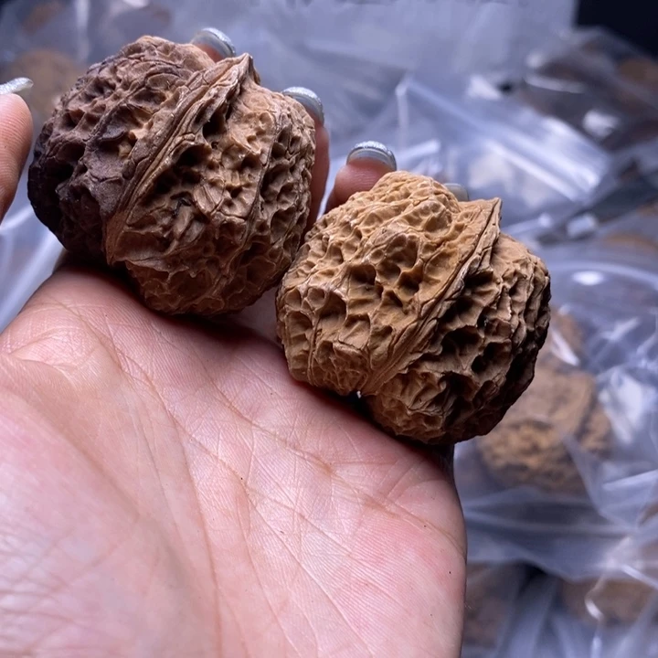 文玩核桃把件云南野生铁核桃40号44mm