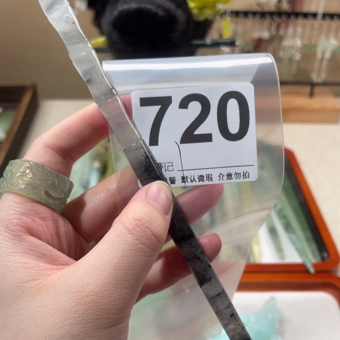 蛇纹石玉未镶嵌发饰