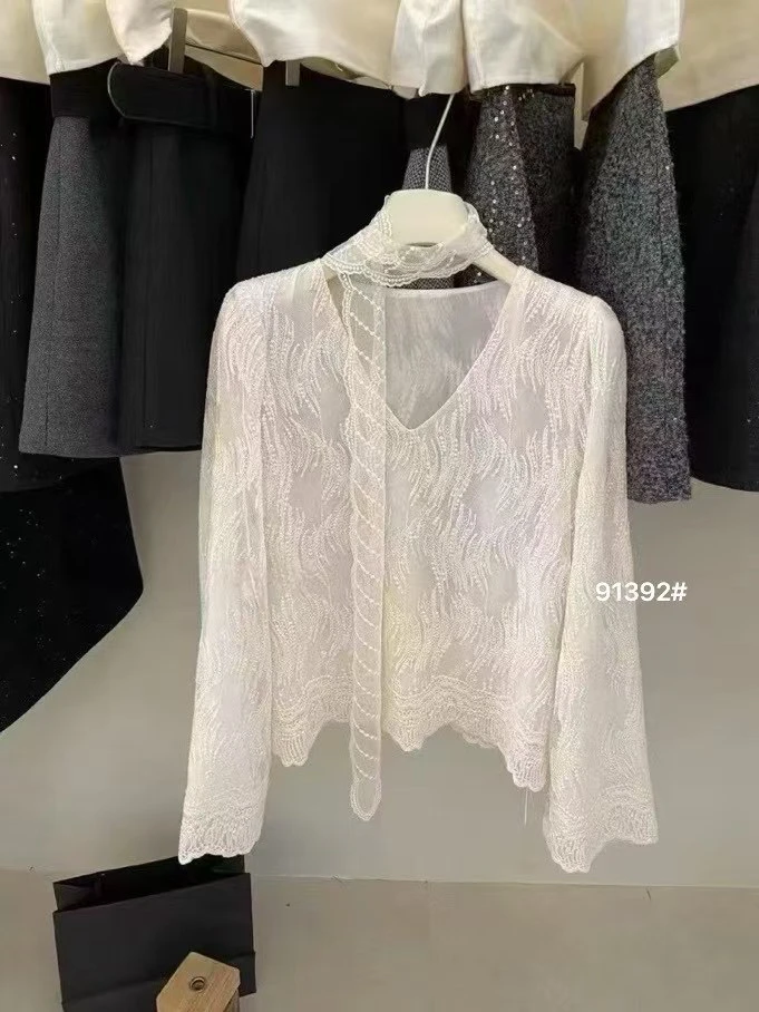 聚彩jucai【早春新款V领上衣）91392