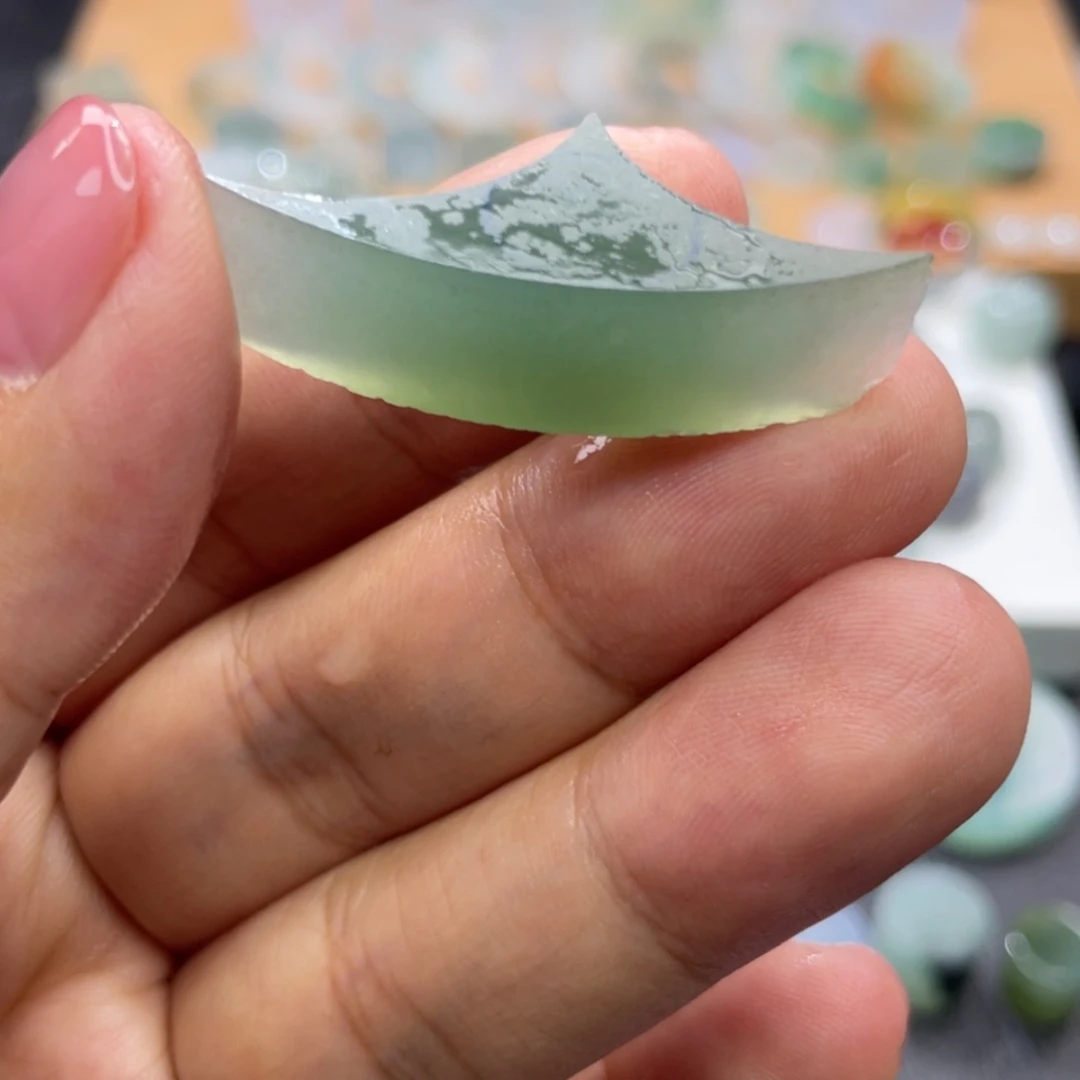 【闪购商品】定制翡翠未镶嵌天然翡翠9.➕圆珠湖水绿