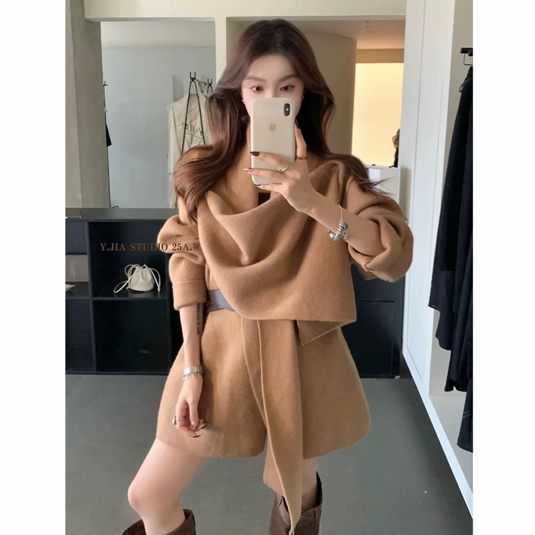 秋冬新款韩系气质松弛氛围感围巾领慵懒风针织开衫短外套女配腰带