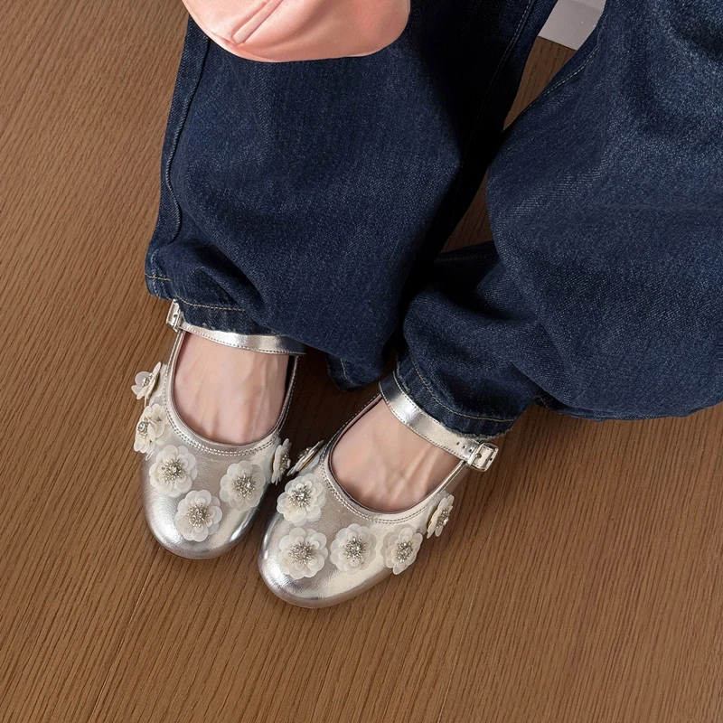 圆头亮皮花朵一字扣带单鞋浅口平底玛丽珍鞋法式芭蕾舞鞋甜美女鞋