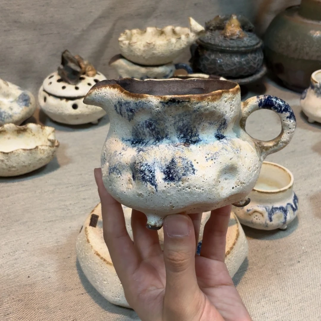 粉引三足公道杯一把