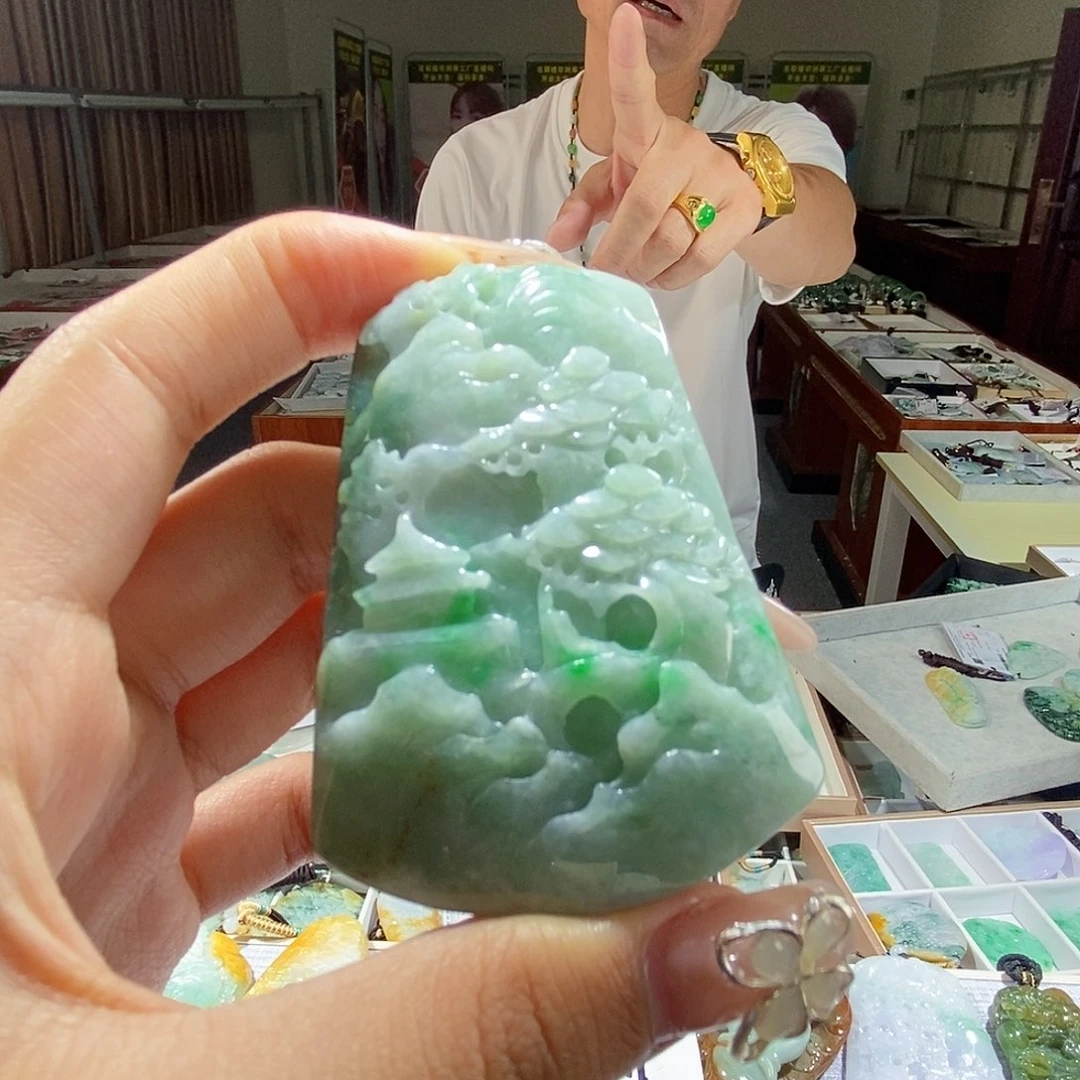 翡翠未镶嵌颈饰翡翠