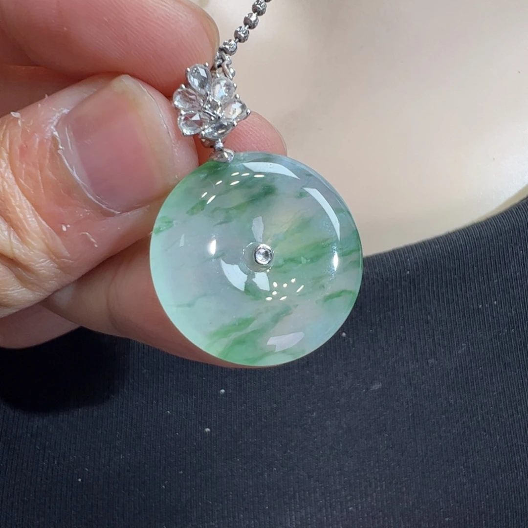 翡翠吊坠(不含链)18K金镶嵌